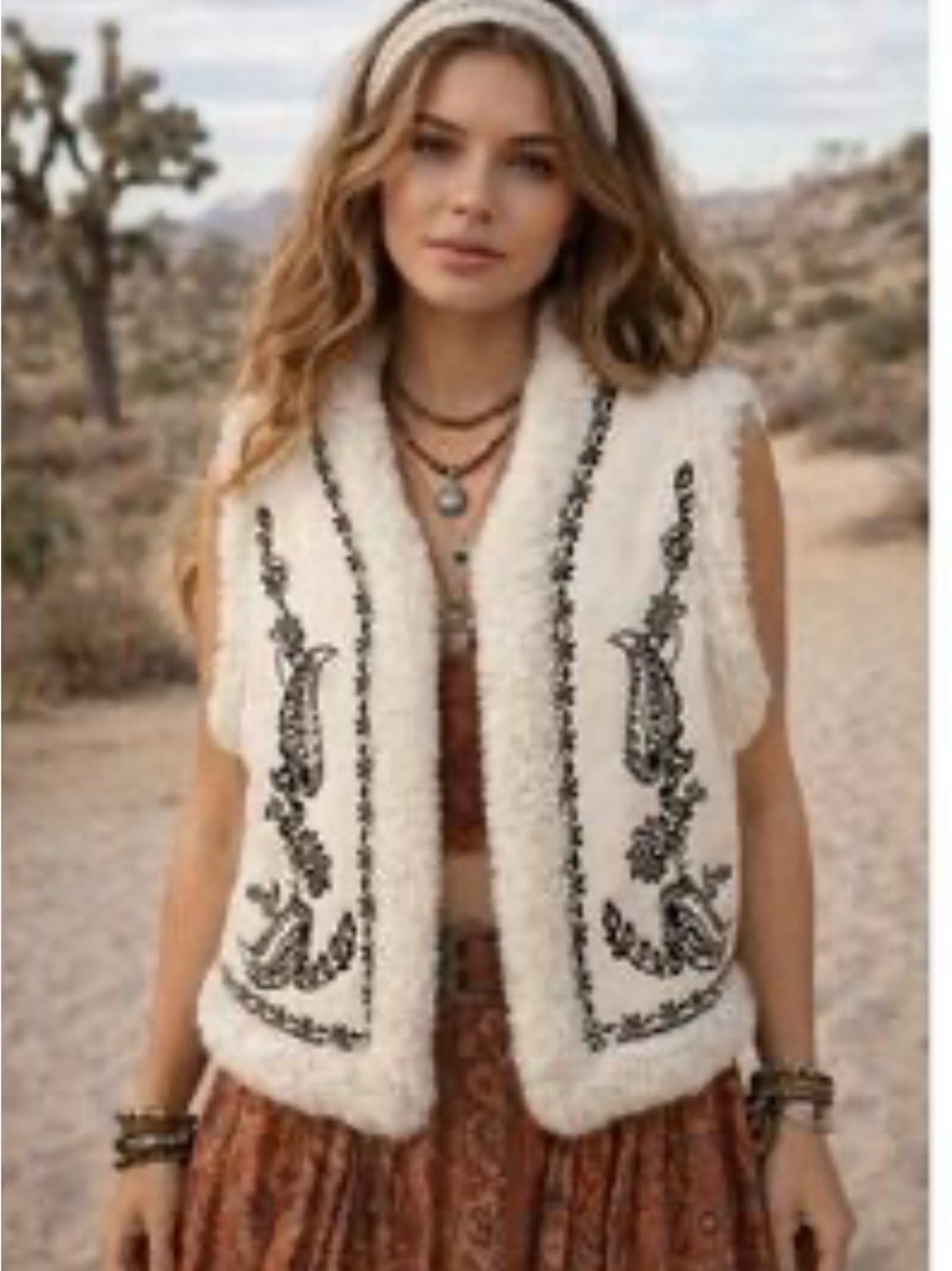 NWT House of Harlow 1960- viral  Cream Embroidered Teddy Vest